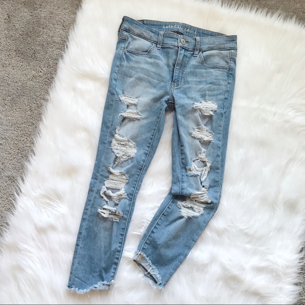 American Eagle Distressed Jeans Size 6